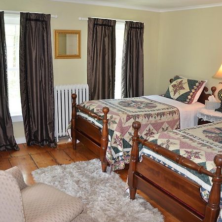 Cornwall Inn Ngoại thất bức ảnh